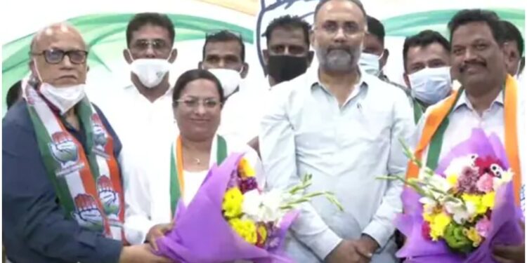 former-goa-minister-michael-lobo-along-with-his-wife-delilah-joins-congress-day-after-quitting-bjp