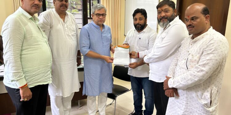 bjp leader shubhranshu dixit